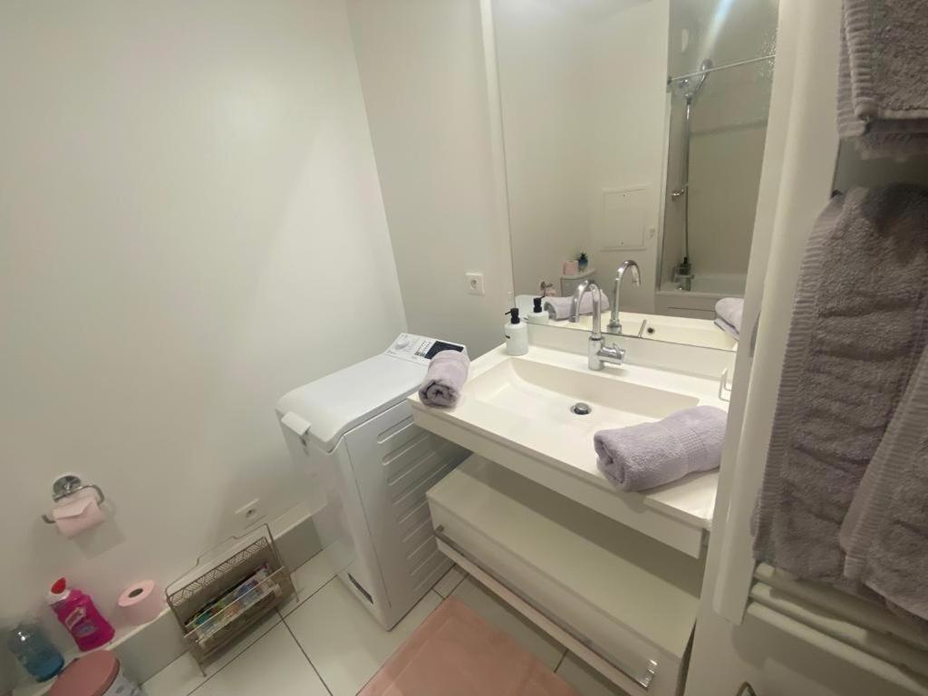 Appartement 80M2, Terrasse Sud, Metro 7 Direction Louvre A 8Minutes, Parking Sous-Sol, Proche Paris-Bercy Ivry-sur-Seine Extérieur photo